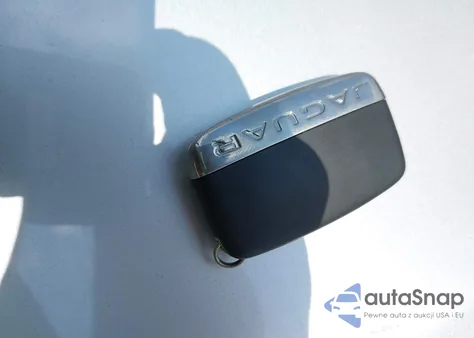 2017 Jaguar Xe 35T R-Sport z USA, uszkodzony, nr VIN SAJAL4BVXHA950319